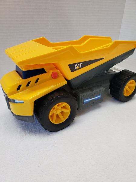 CAT Dump Truck- Makes Sounds