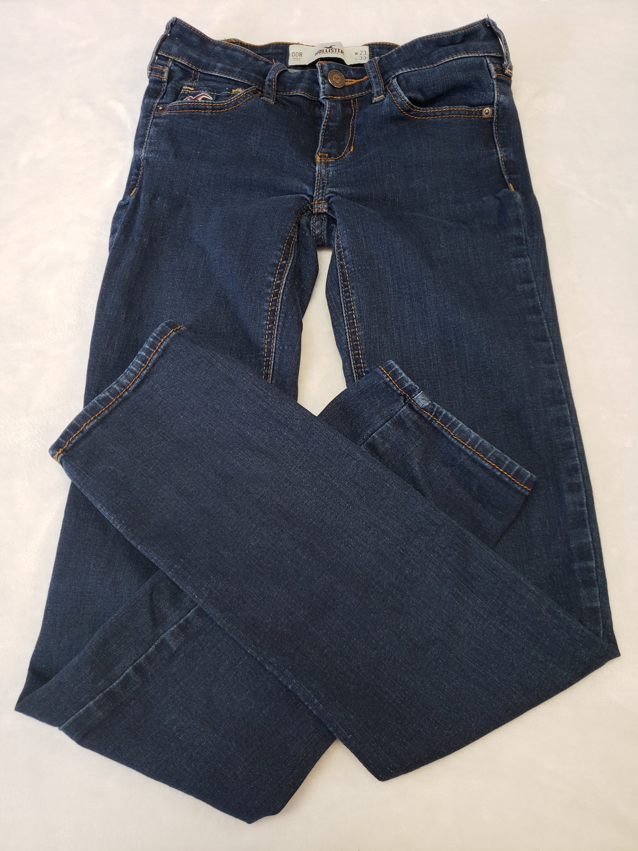 Hollister jean size best sale